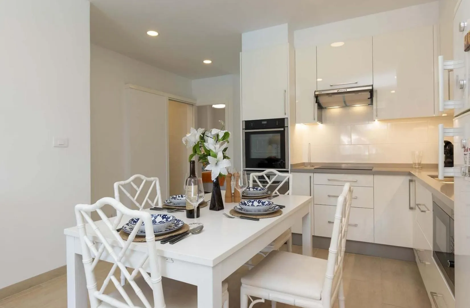 Sea Breeze Frontline Apartment Los Cristianos  Los Cristianos (Tenerife)