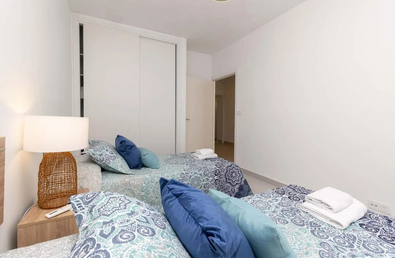 Sea Breeze Frontline Apartment Los Cristianos  0*, Los Cristianos (Tenerife) Spain