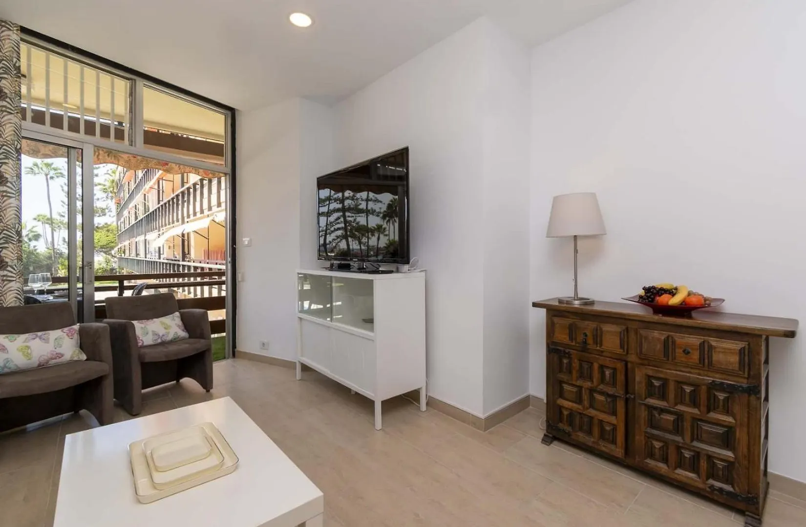 Sea Breeze Frontline Apartment Los Cristianos  0*, Los Cristianos (Tenerife)