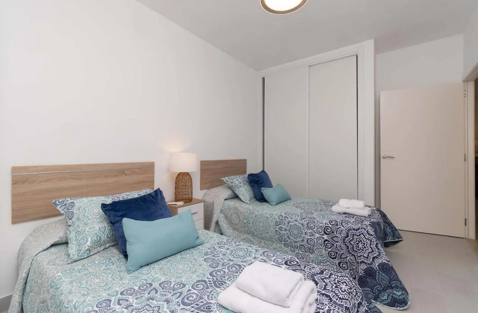 Sea Breeze Frontline Apartment Los Cristianos  Spain